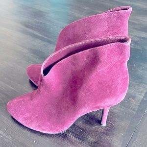Vince Camuto heeled booties in burgundy suede. Size 9. Great condition.